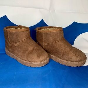 🧸Unisex Toddler Winter Boot  size 11 toddler🧸